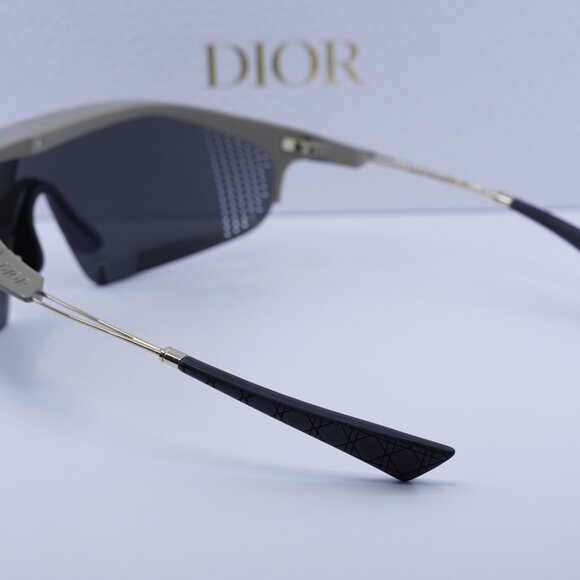 Dior DIORXPLORER M1U 78A4 Shield Sunglasses - Dark Beige/Silver Mirror - Picture 7 of 11